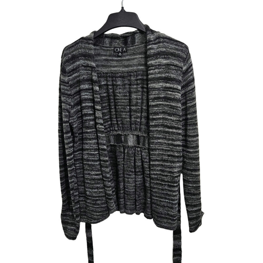 Y2K Striped Tie Front Cardigan. Cinched sleeves and large waist band. Size XL.